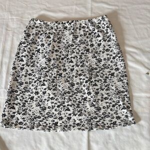 Faded Glory Black and White Floral Pencil Skirt EUC